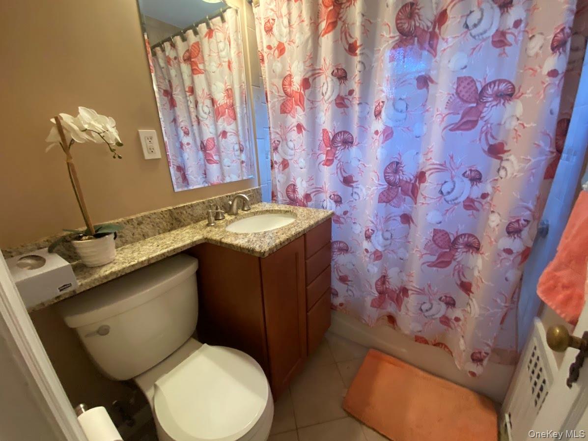 10 Purdy Court, Rockville Centre, NY 11570