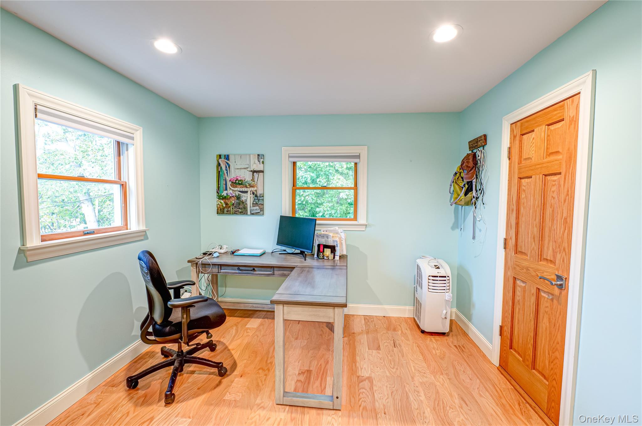 190 Academy Street, Bayport, NY 11705