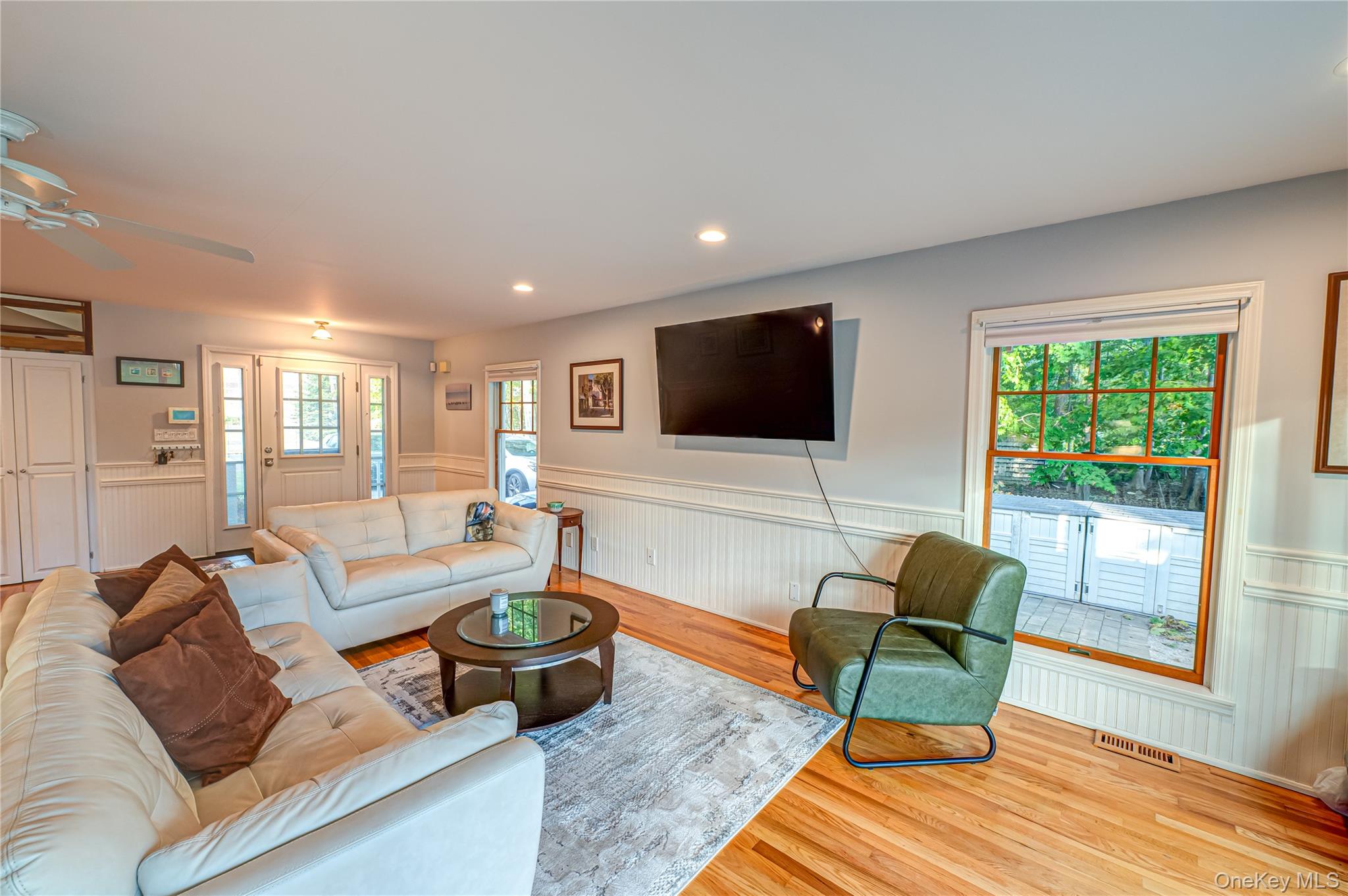 190 Academy Street, Bayport, NY 11705