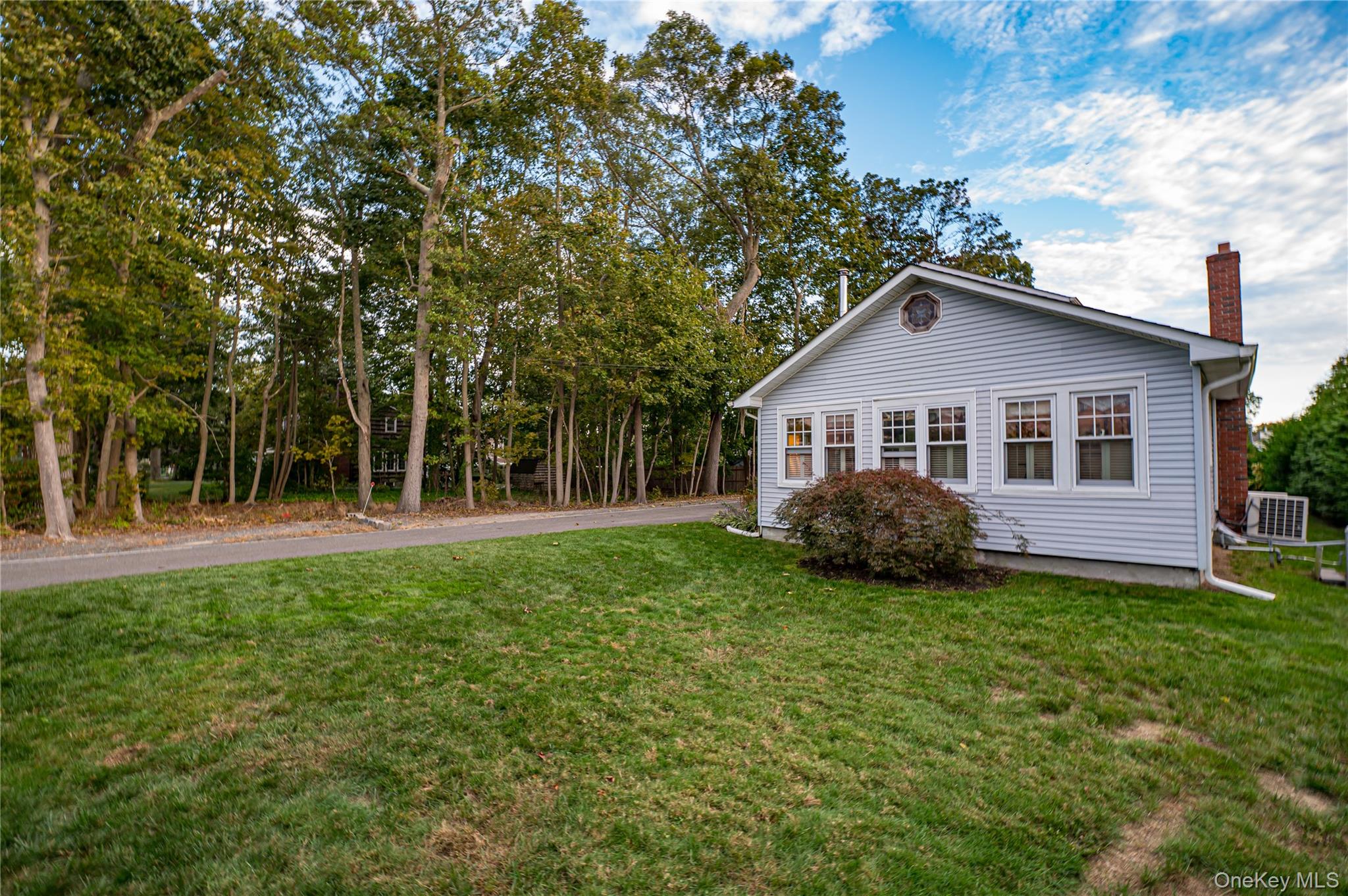 190 Academy Street, Bayport, NY 11705