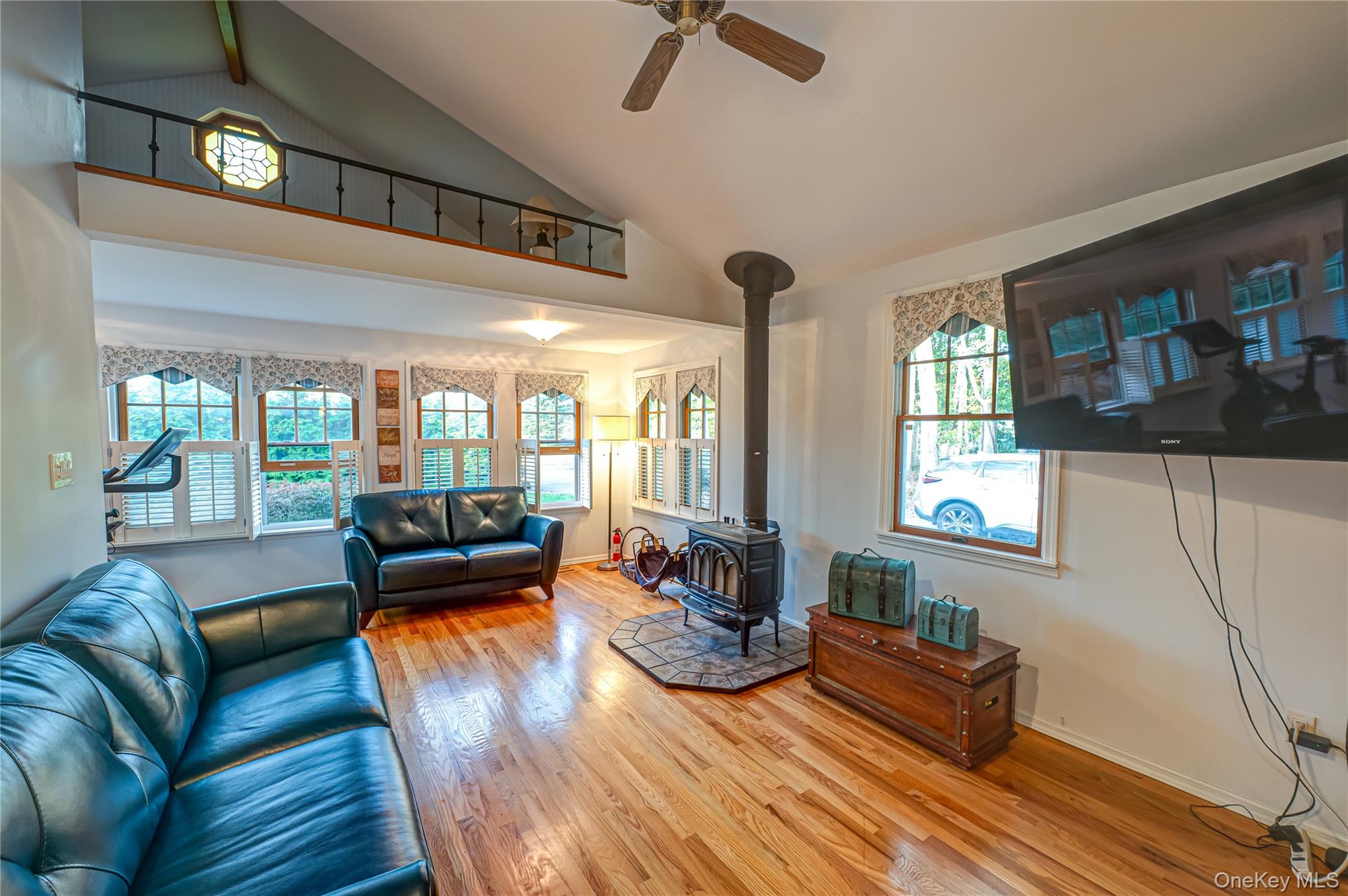 190 Academy Street, Bayport, NY 11705