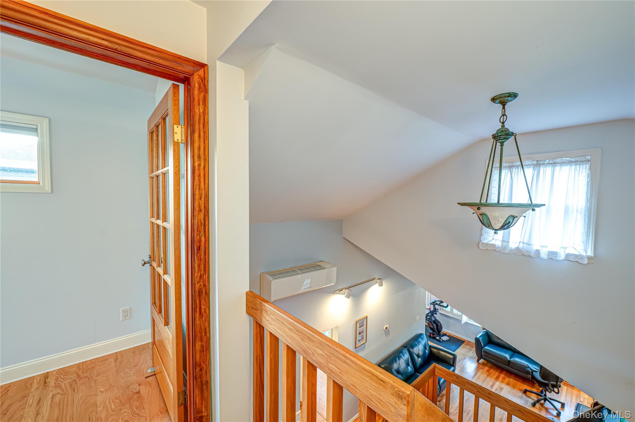 190 Academy Street, Bayport, NY 11705