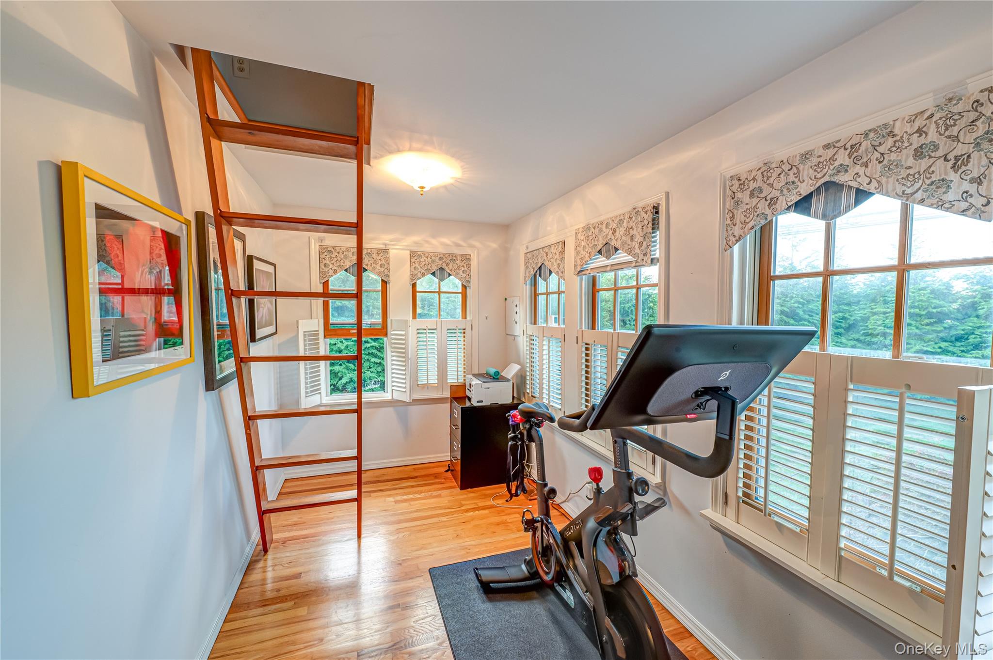 190 Academy Street, Bayport, NY 11705