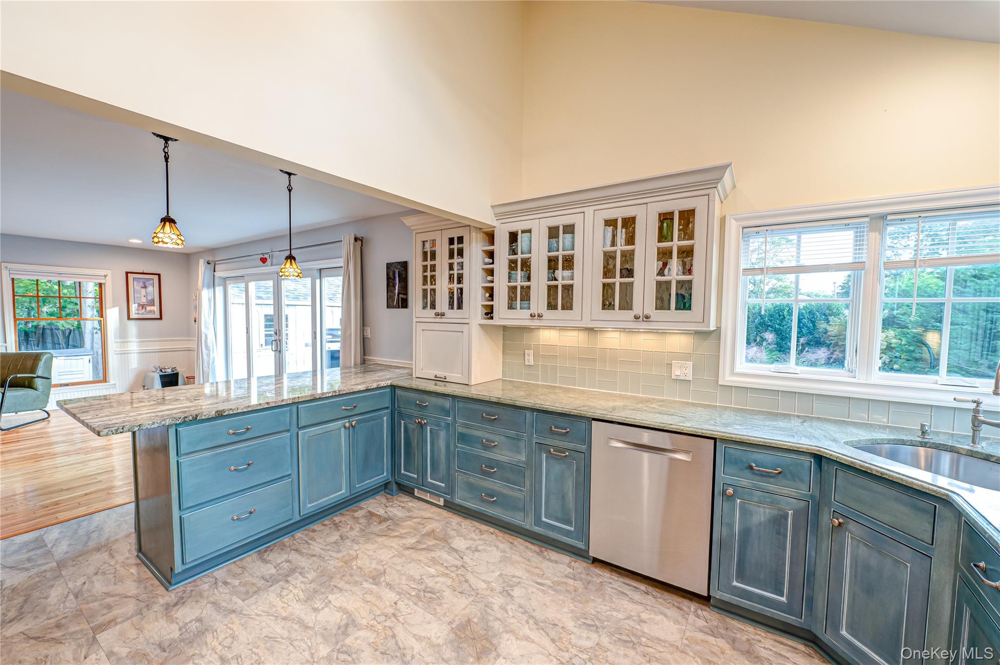 190 Academy Street, Bayport, NY 11705