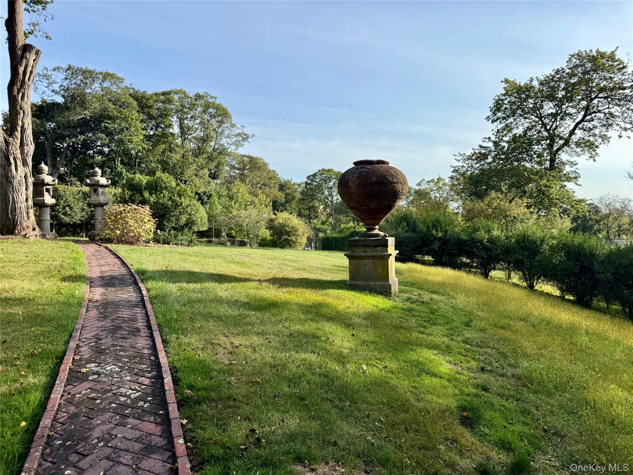 62 Circuit Road, Tuxedo Park, NY 10987