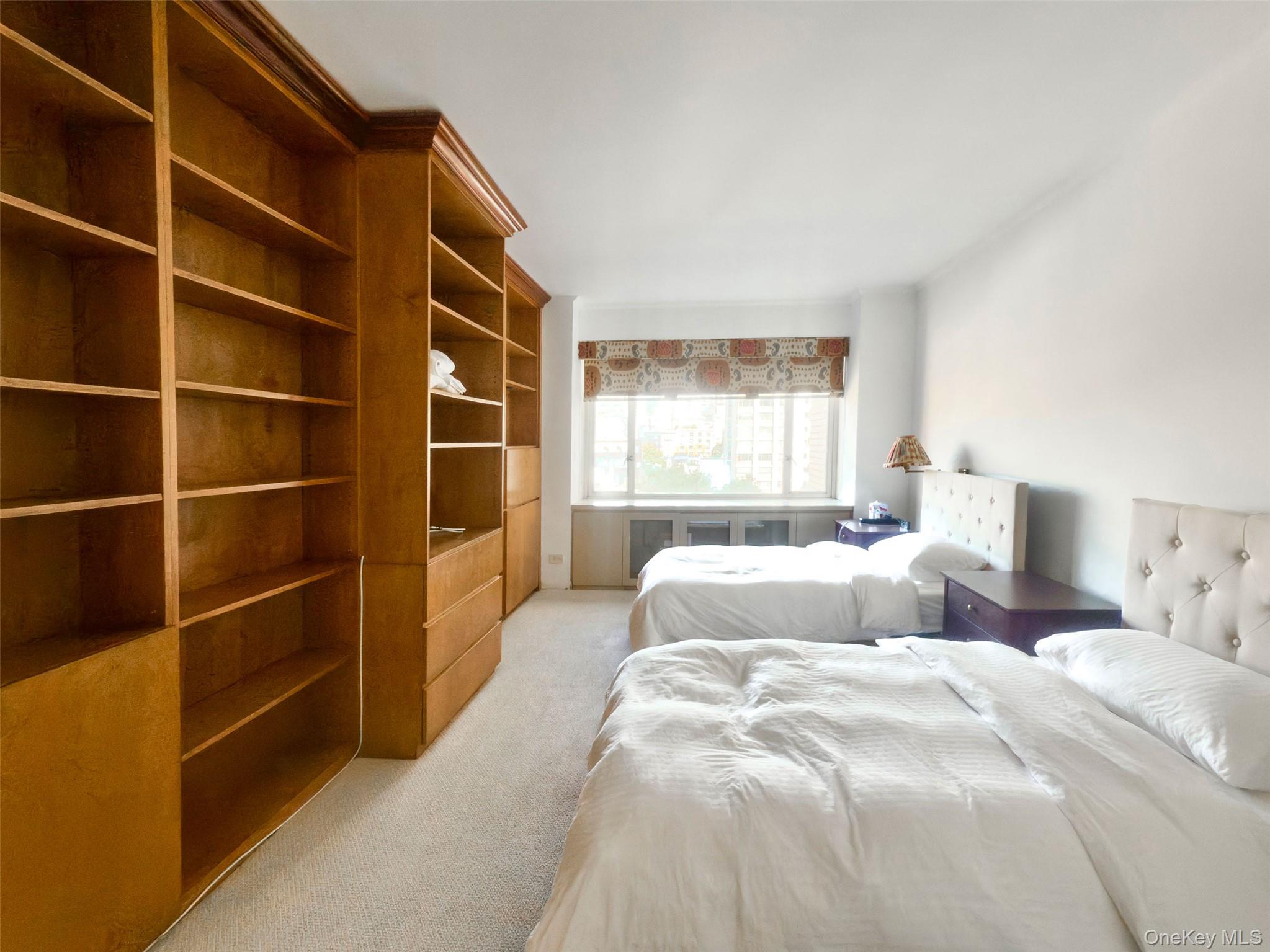 166 E 63 Street # 10C, New York (Manhattan), NY 10065