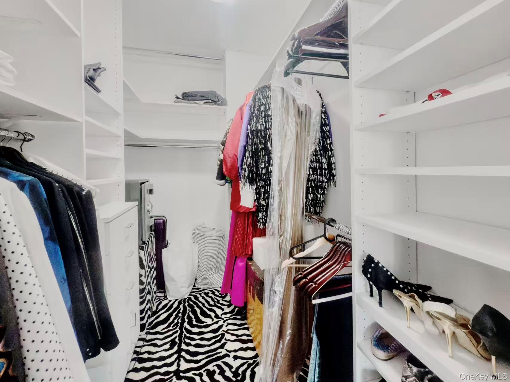 166 E 63 Street # 10C, New York (Manhattan), NY 10065