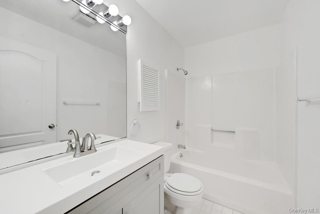 2102 Martingale Drive, Carmel, NY 10512