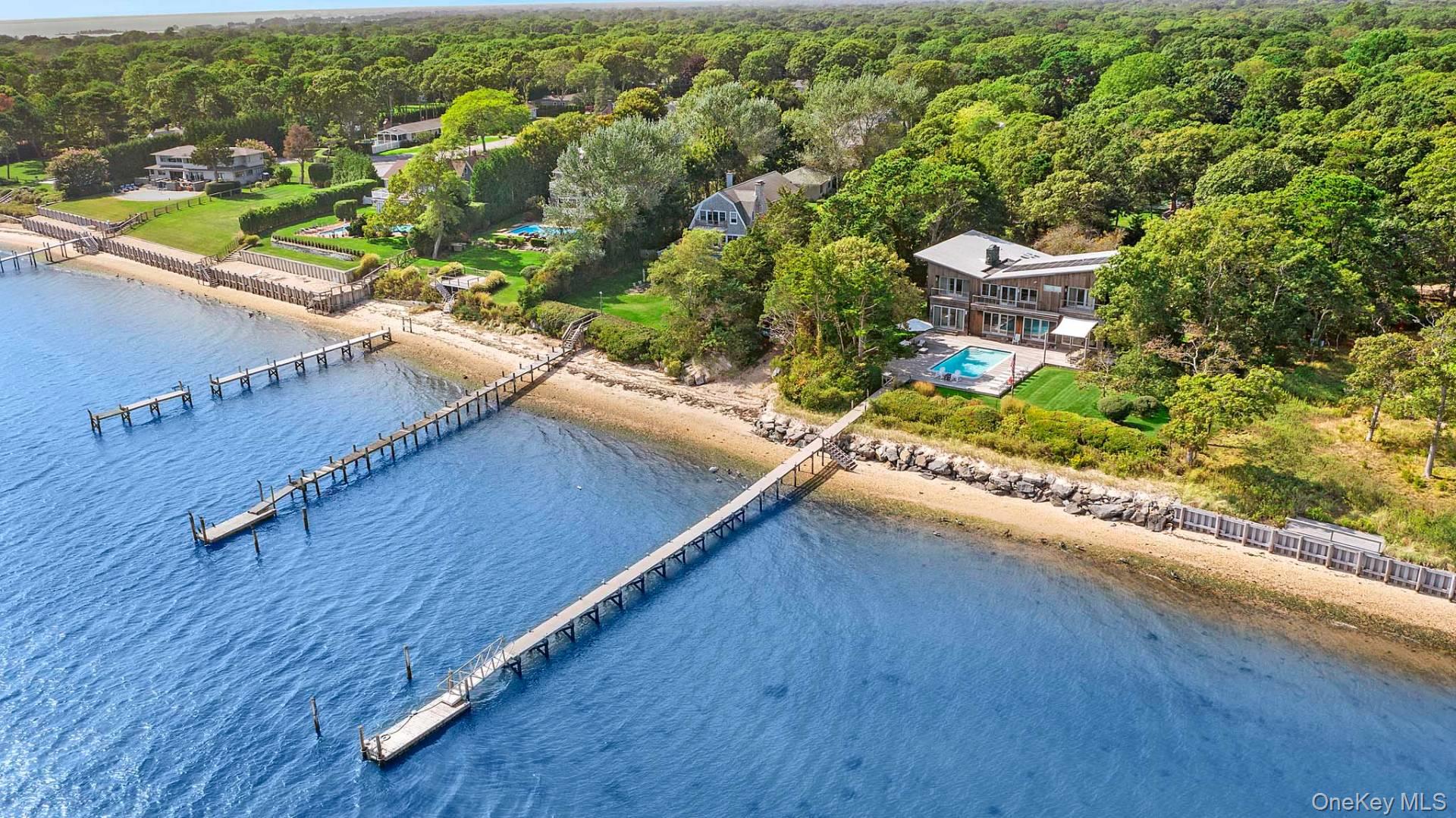 8 Russell Lane, Hampton Bays, NY 11946