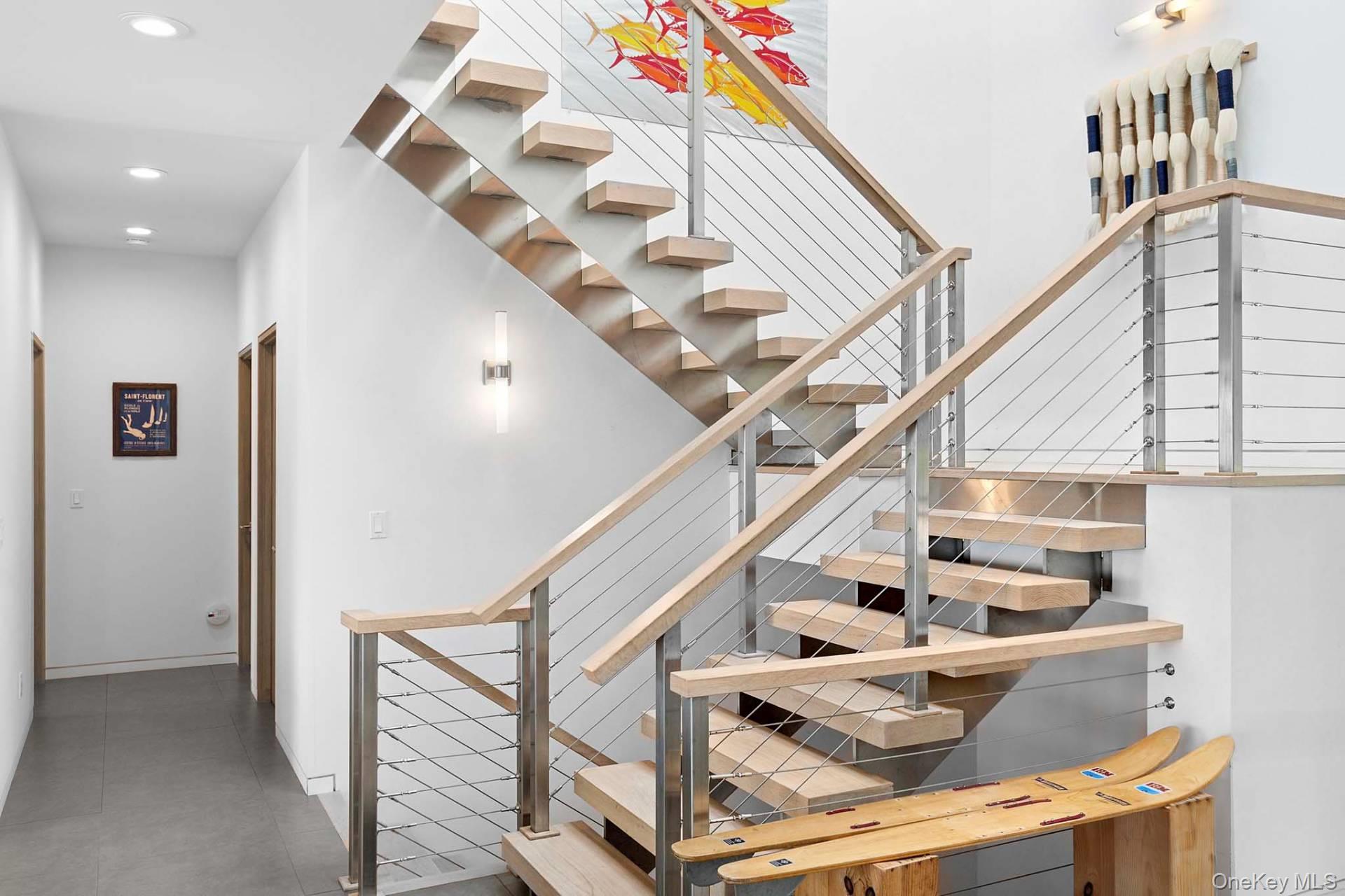 8 Russell Lane, Hampton Bays, NY 11946