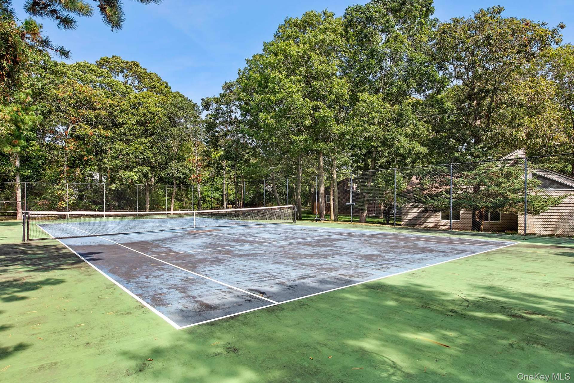 8 Russell Lane, Hampton Bays, NY 11946