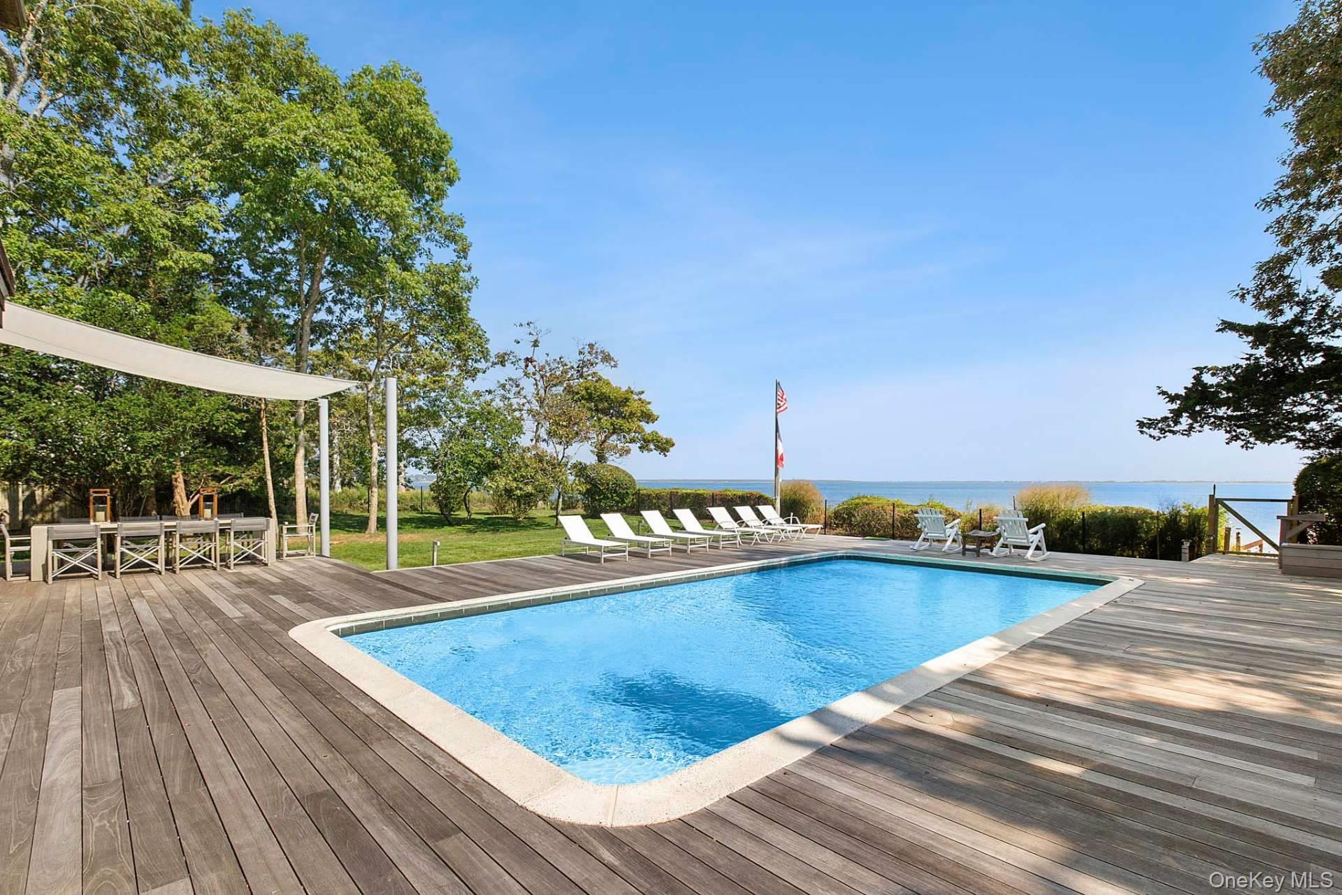 8 Russell Lane, Hampton Bays, NY 11946