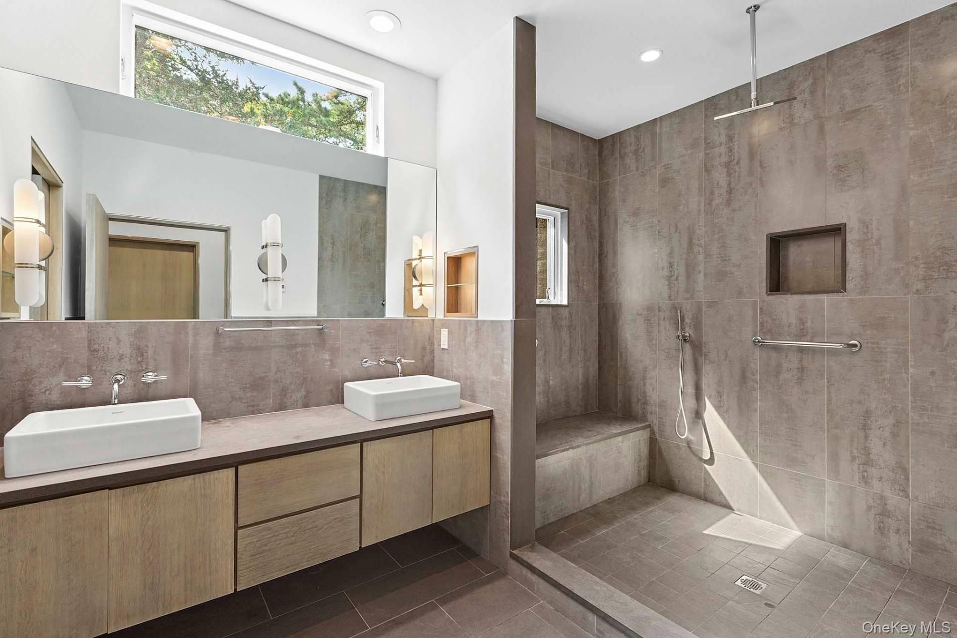 8 Russell Lane, Hampton Bays, NY 11946