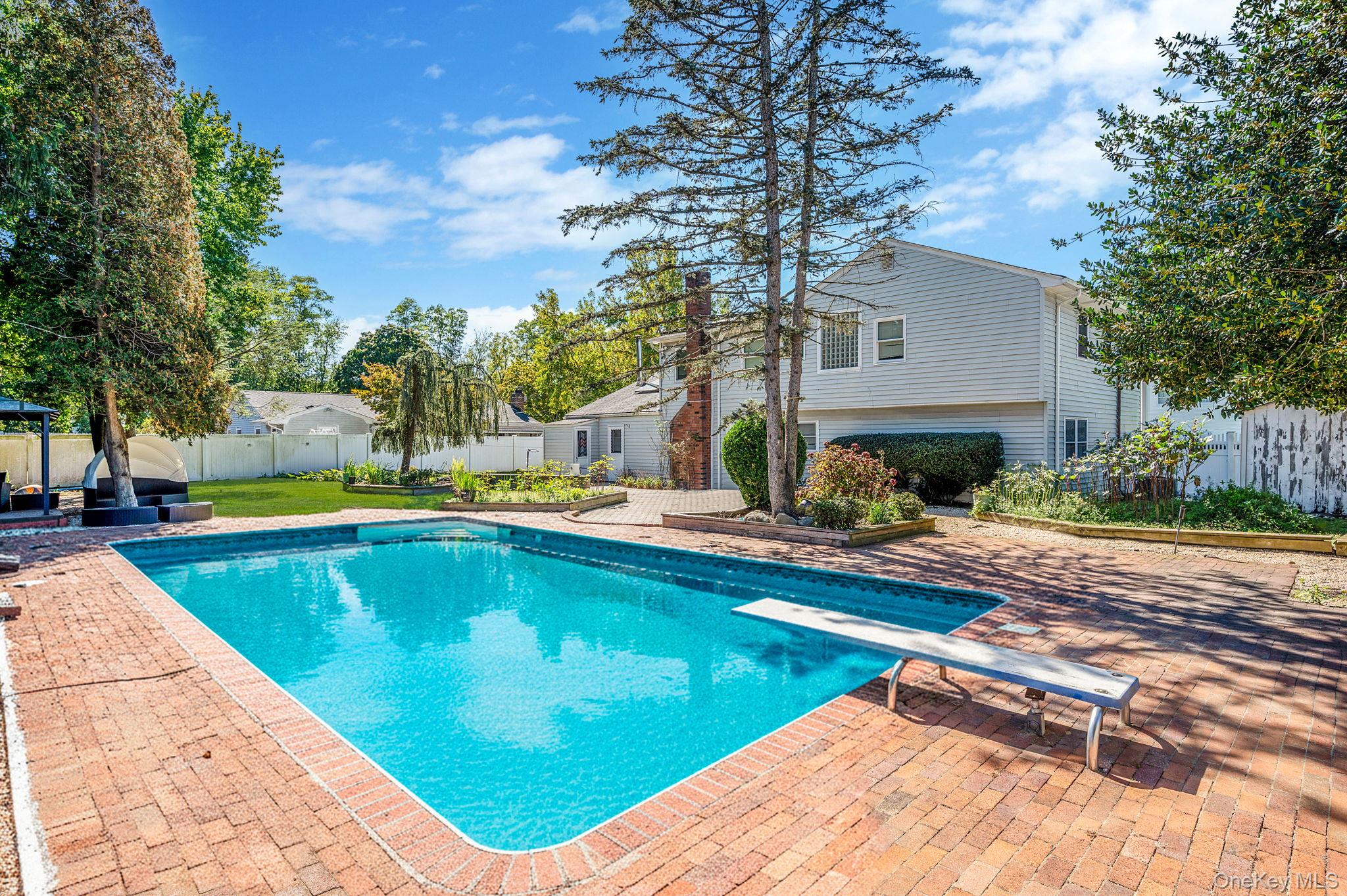 19 Dumond Place, Coram, NY 11727