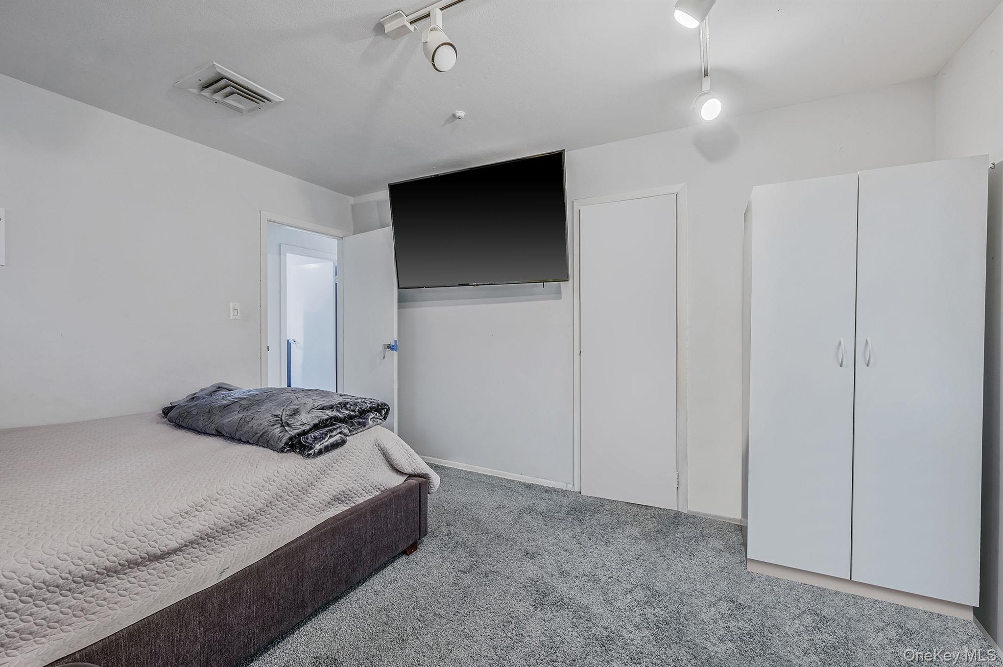 19 Dumond Place, Coram, NY 11727