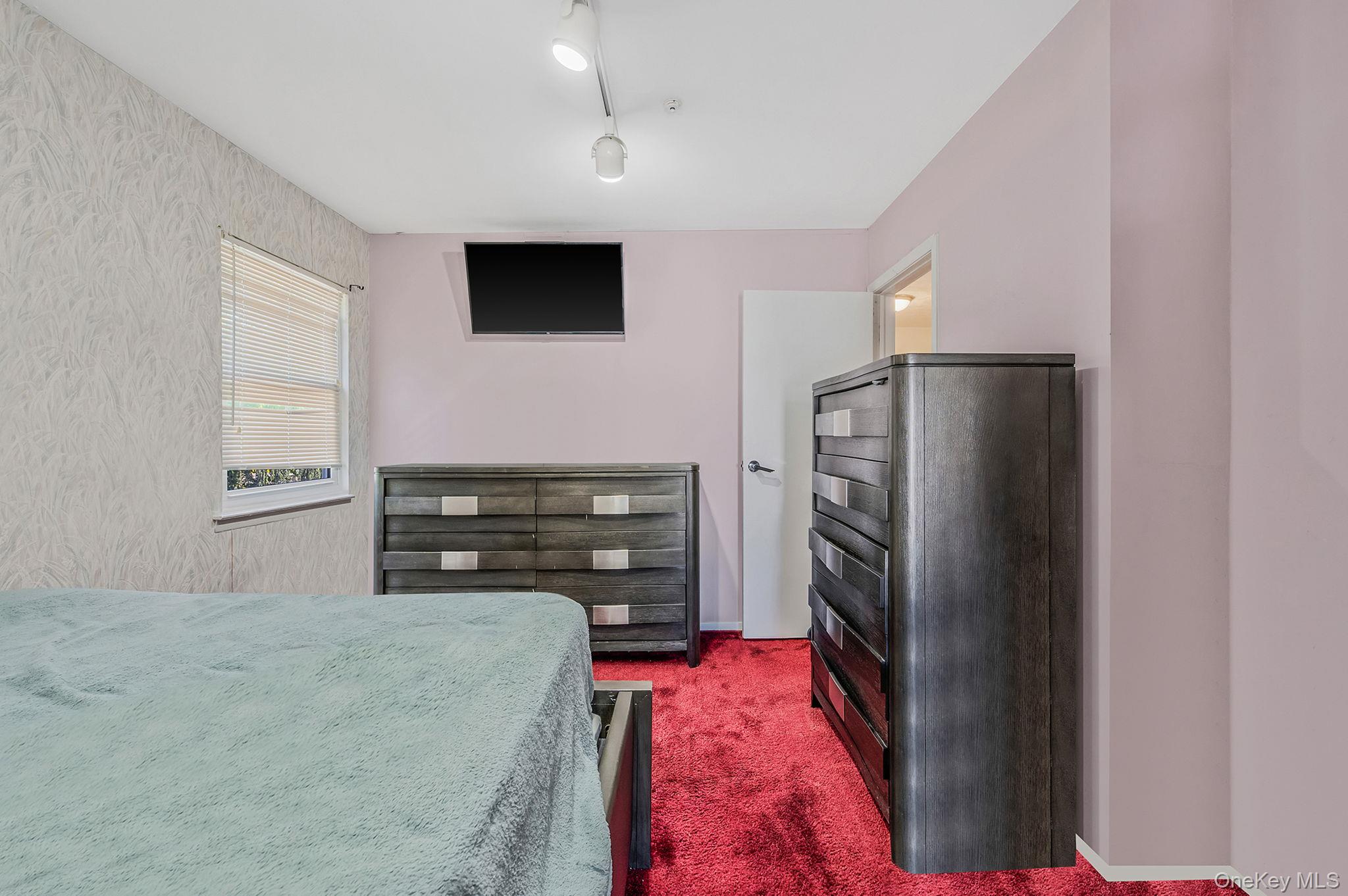 19 Dumond Place, Coram, NY 11727