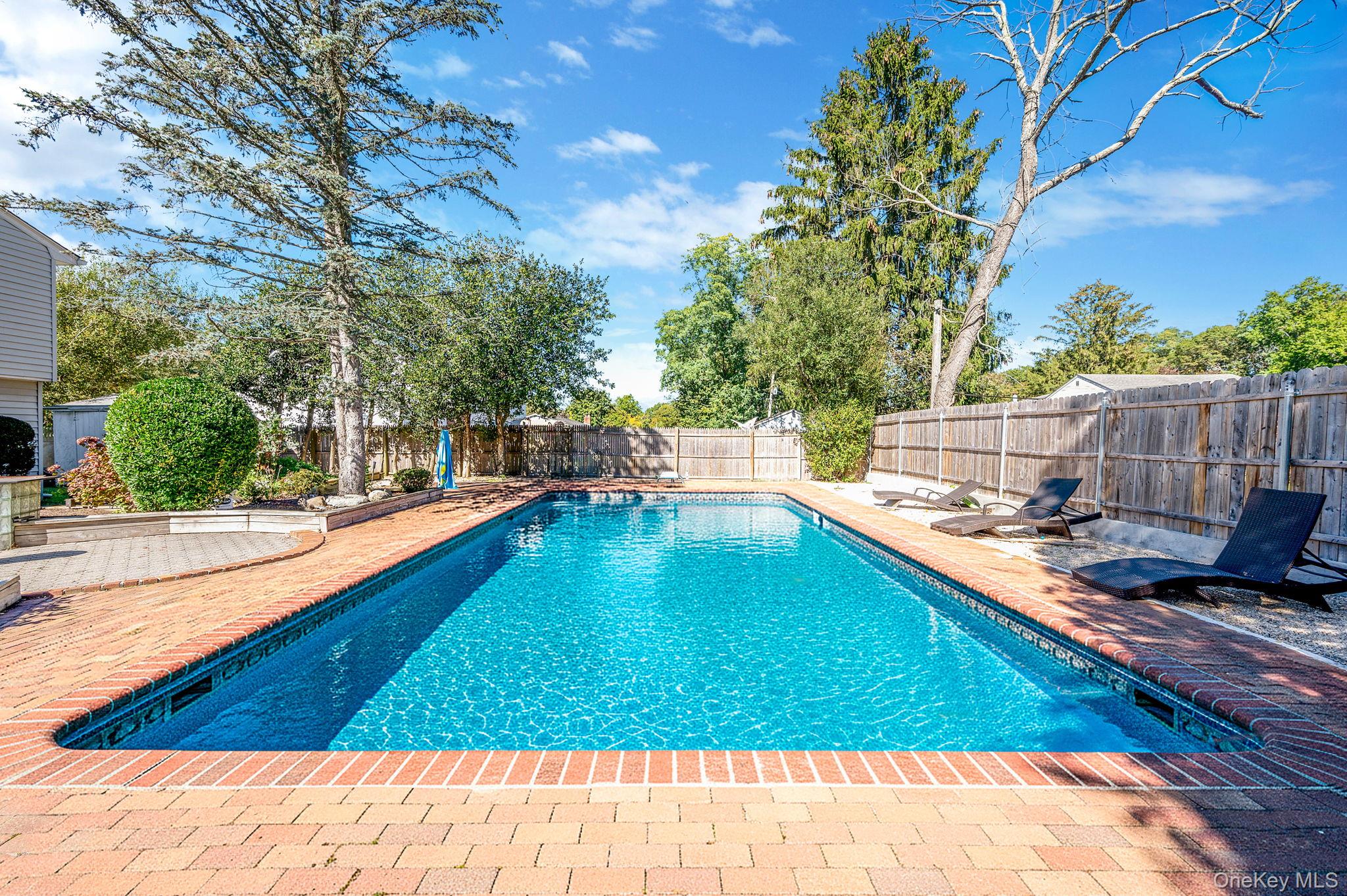 19 Dumond Place, Coram, NY 11727