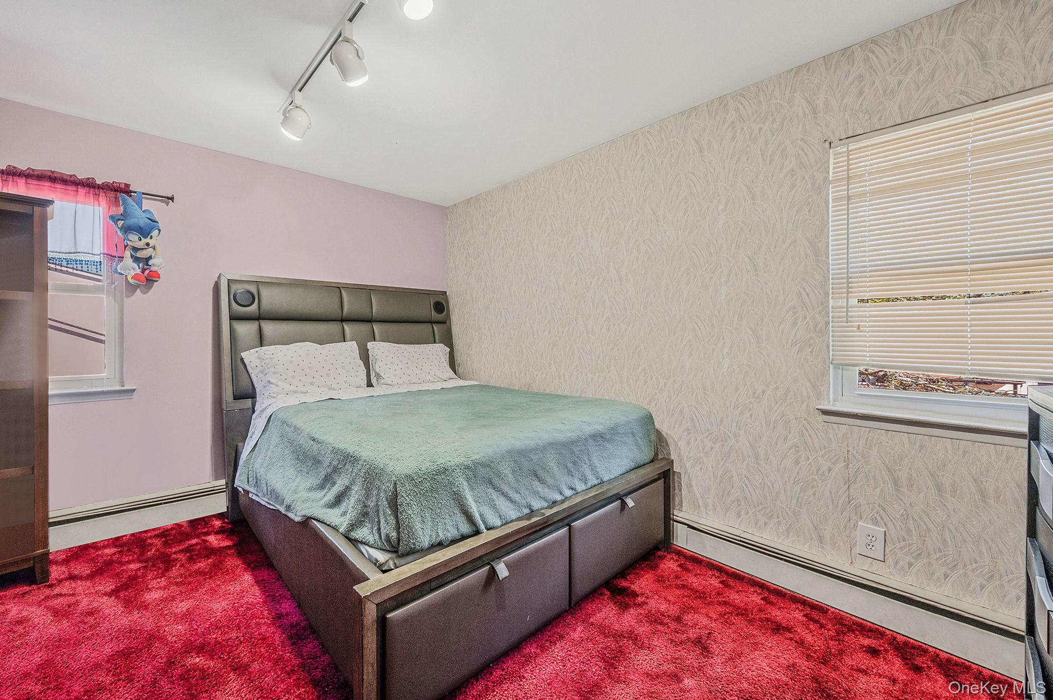 19 Dumond Place, Coram, NY 11727