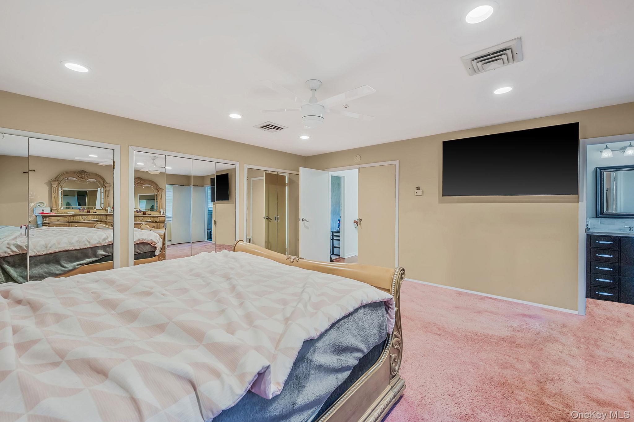 19 Dumond Place, Coram, NY 11727