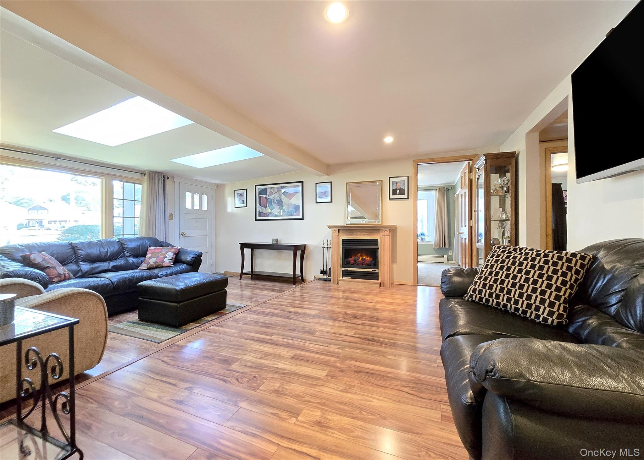 3 Broadway, Ronkonkoma, NY 11779