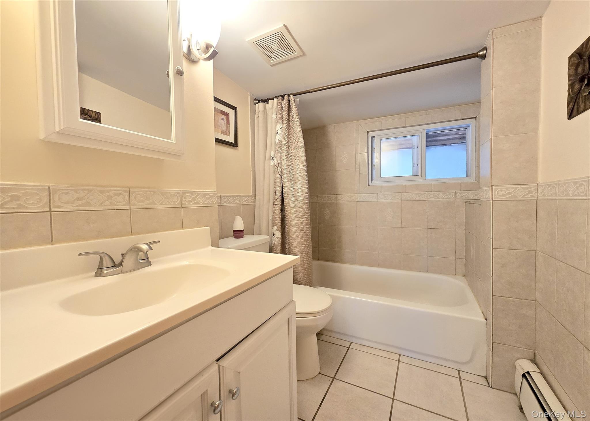 3 Broadway, Ronkonkoma, NY 11779