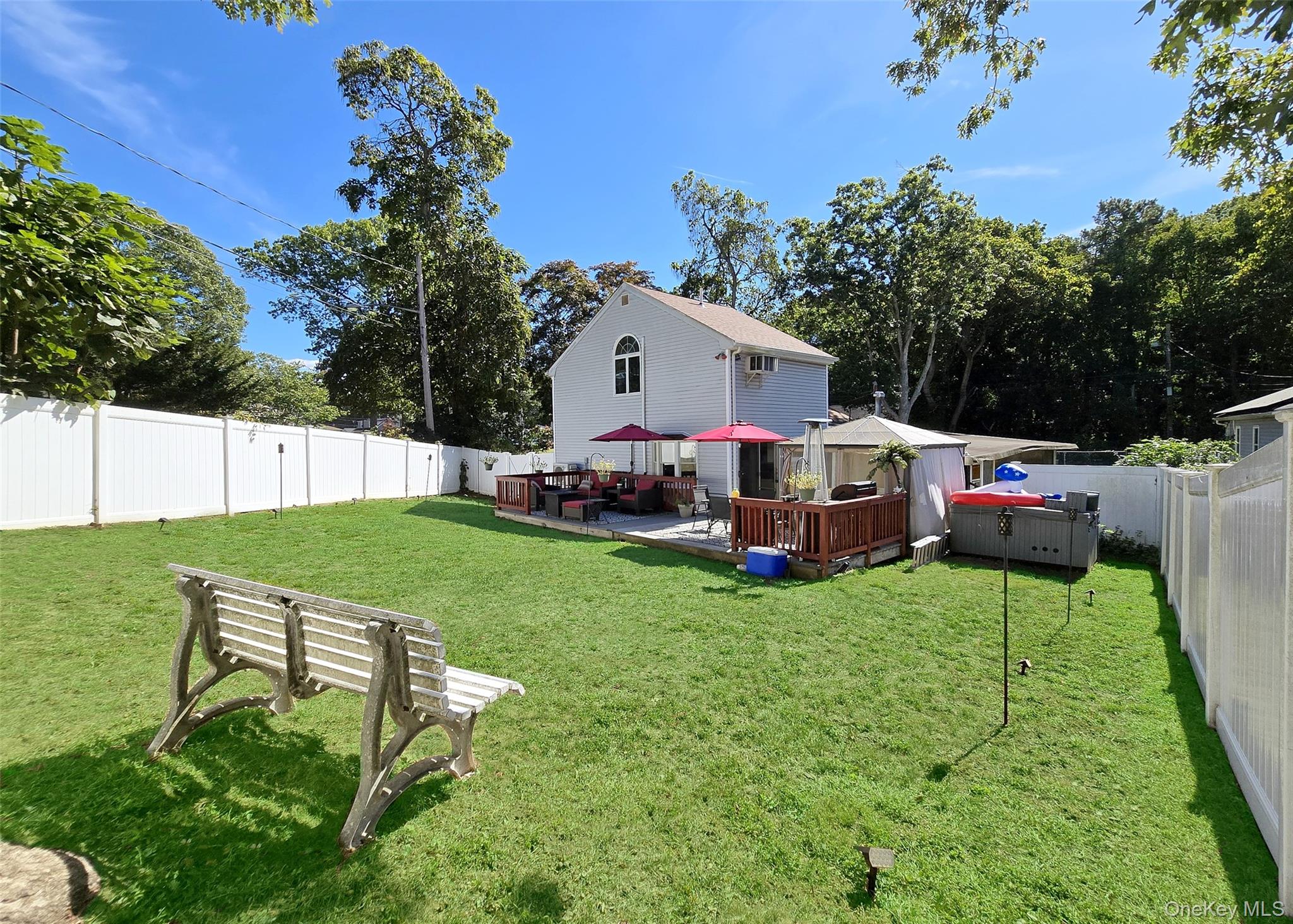 3 Broadway, Ronkonkoma, NY 11779