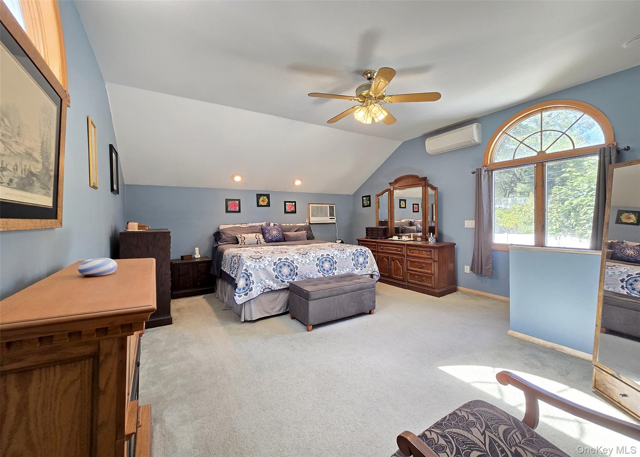 3 Broadway, Ronkonkoma, NY 11779