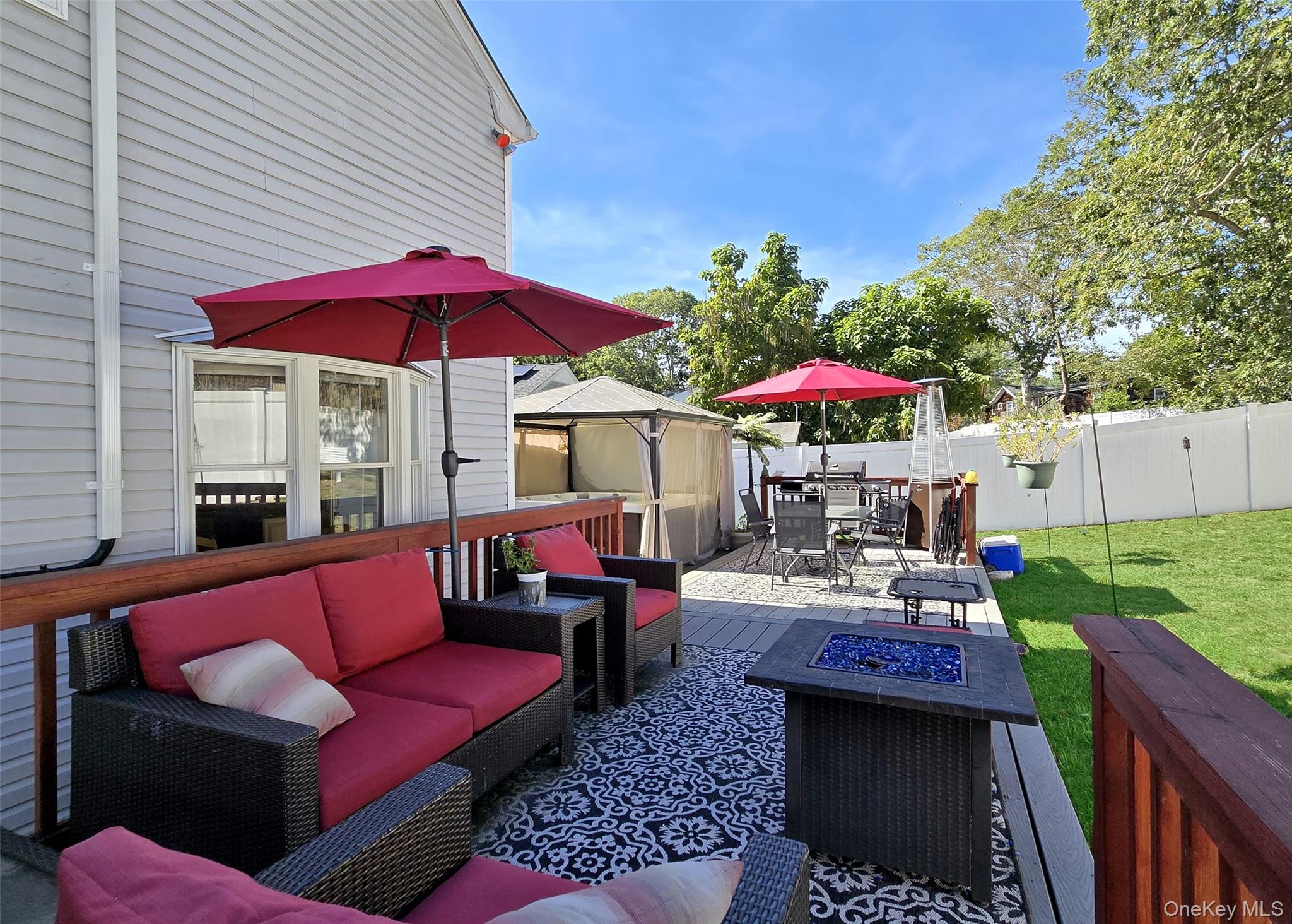 3 Broadway, Ronkonkoma, NY 11779