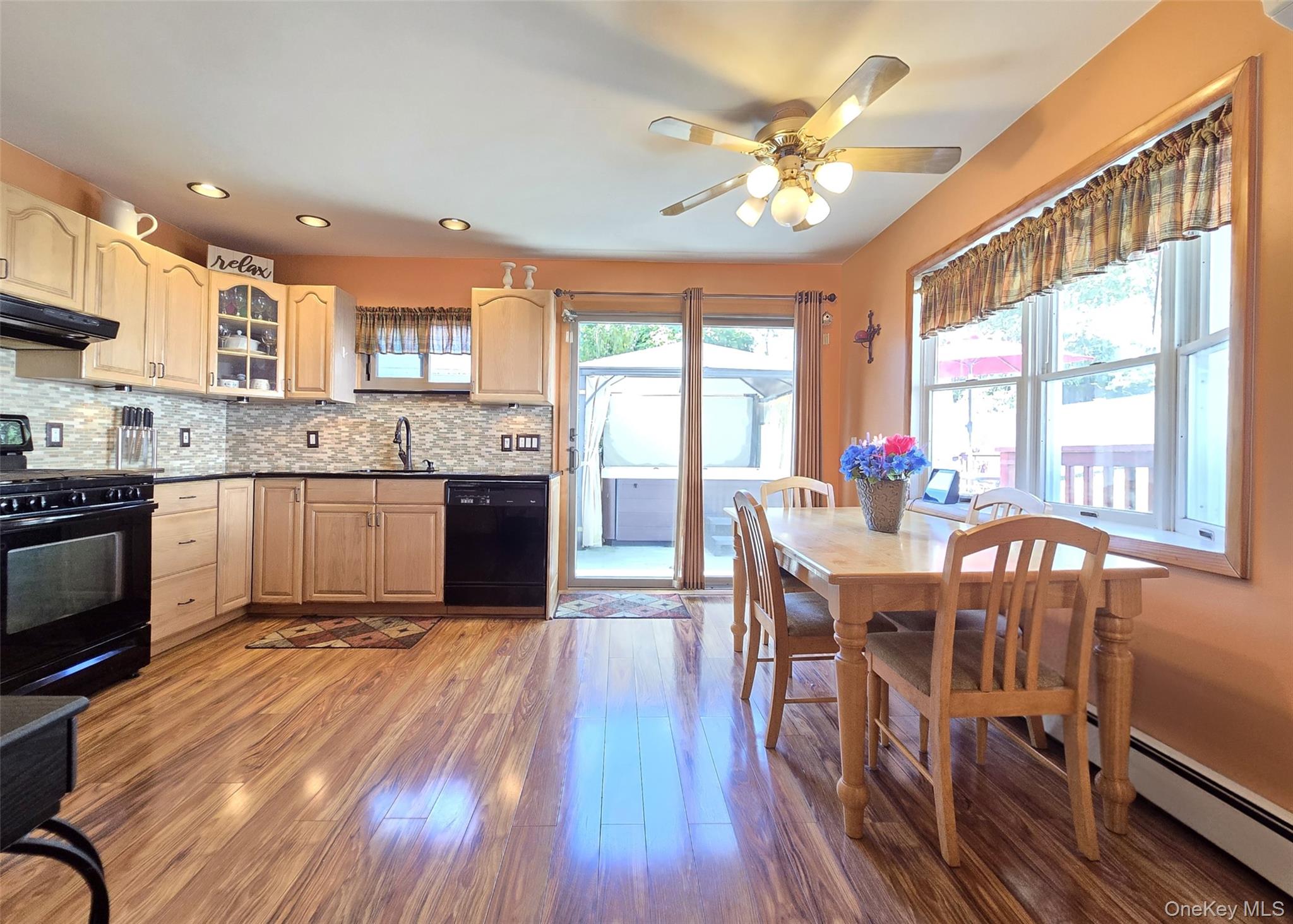 3 Broadway, Ronkonkoma, NY 11779