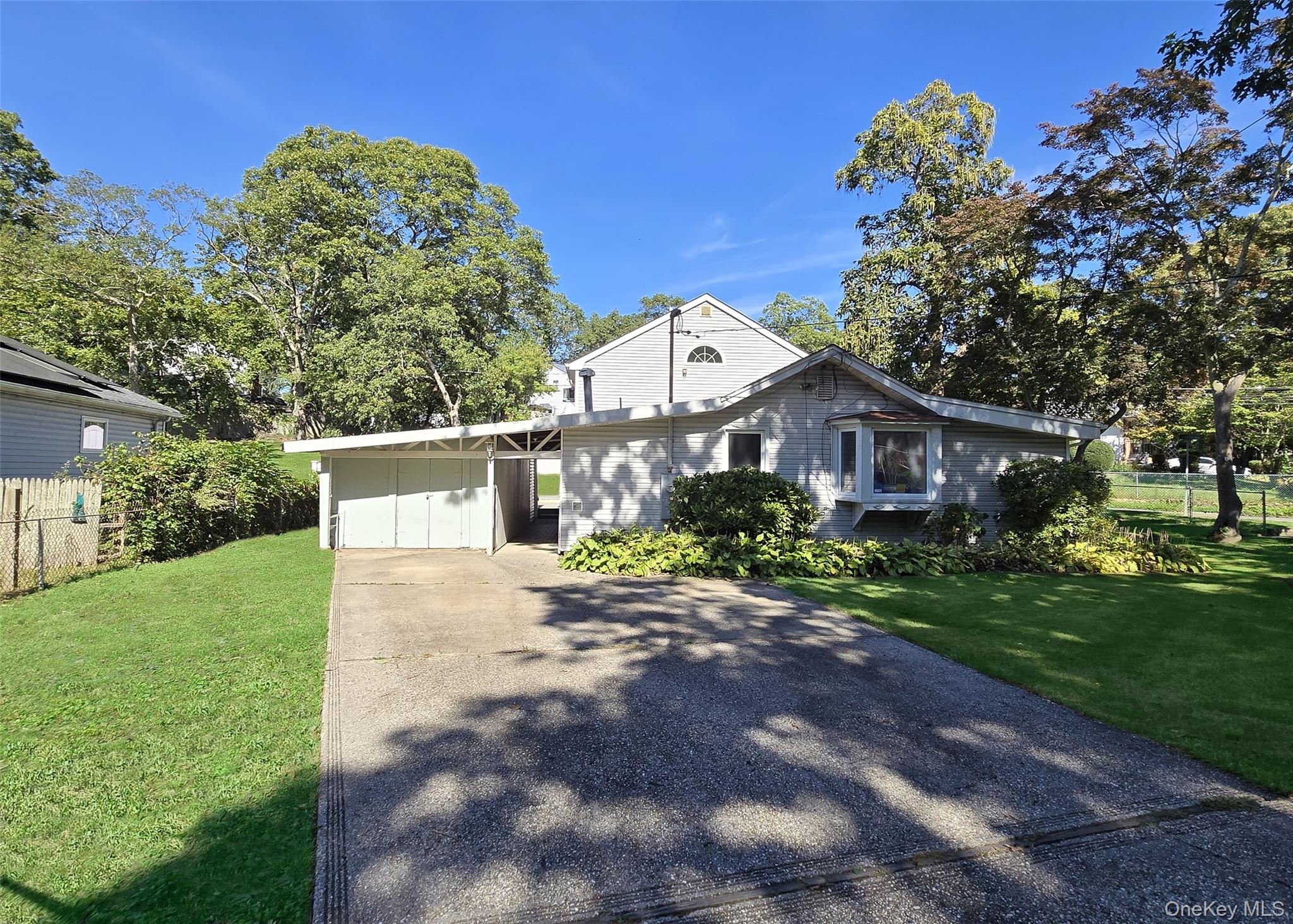 3 Broadway, Ronkonkoma, NY 11779