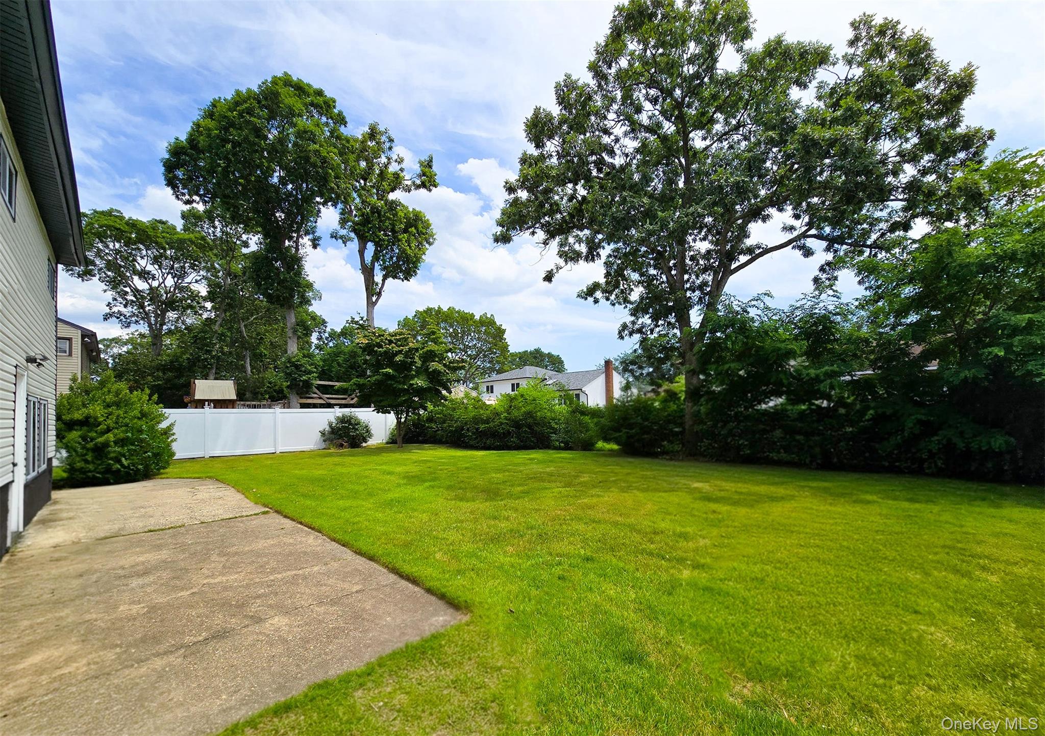 109 North Drive, Massapequa, NY 11758