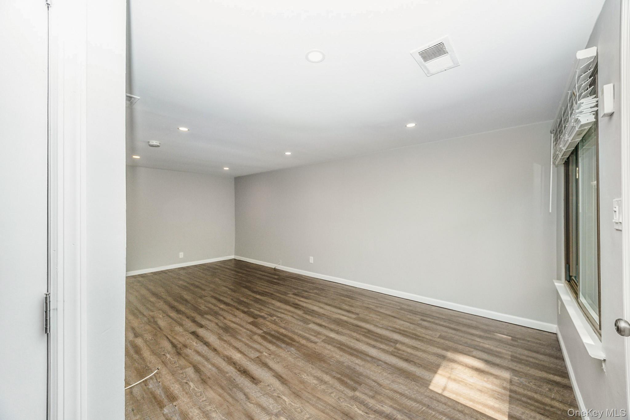 100 Glen Hollow Drive, Port Jefferson Station, NY 11776