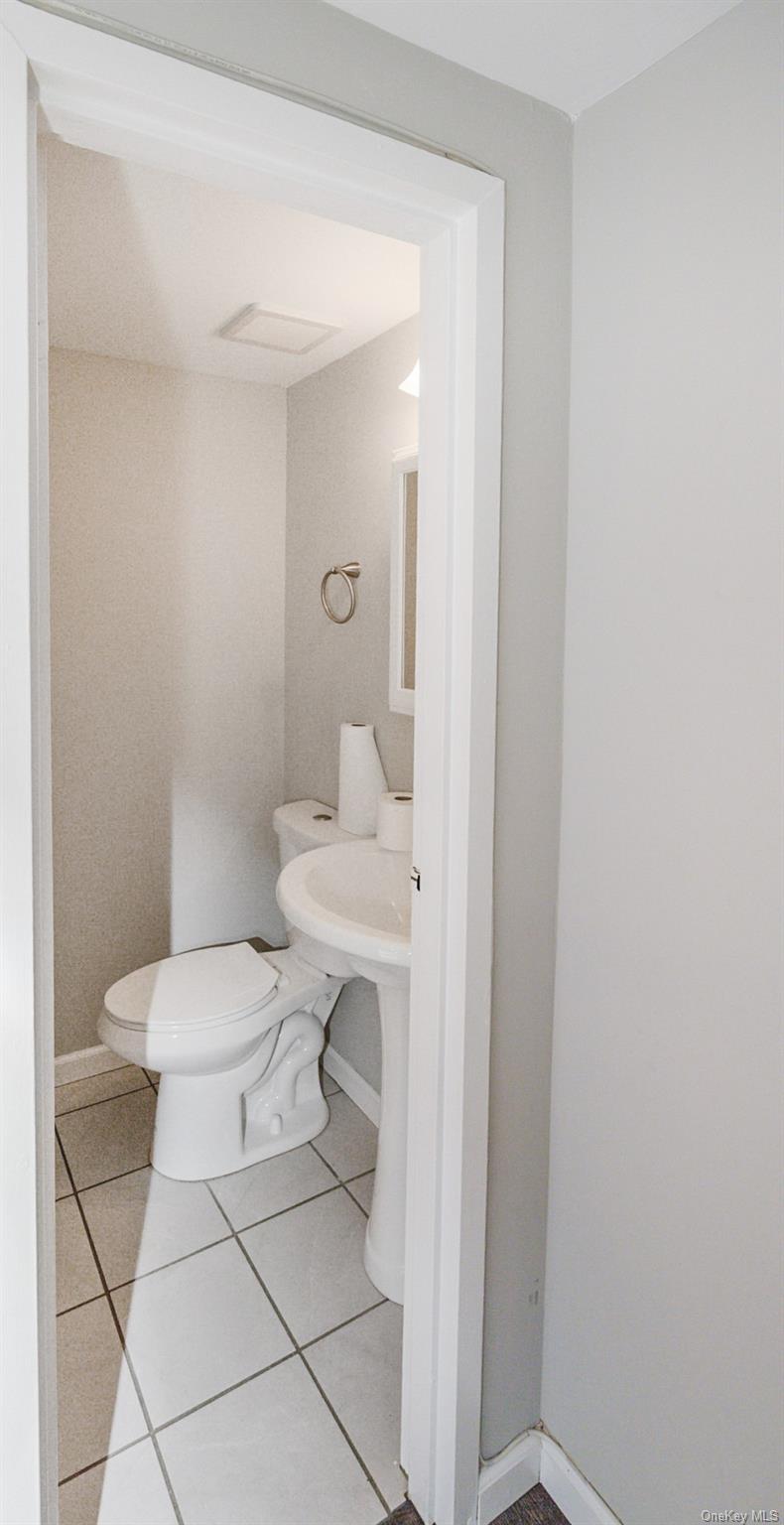 100 Glen Hollow Drive, Port Jefferson Station, NY 11776