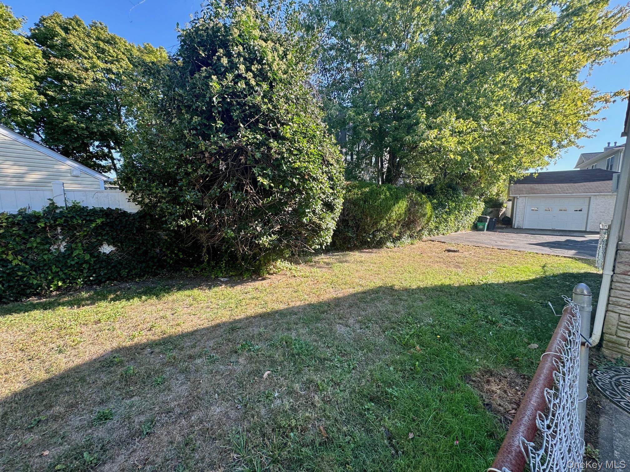 105 Burtis Street # 2, Lynbrook, NY 11563