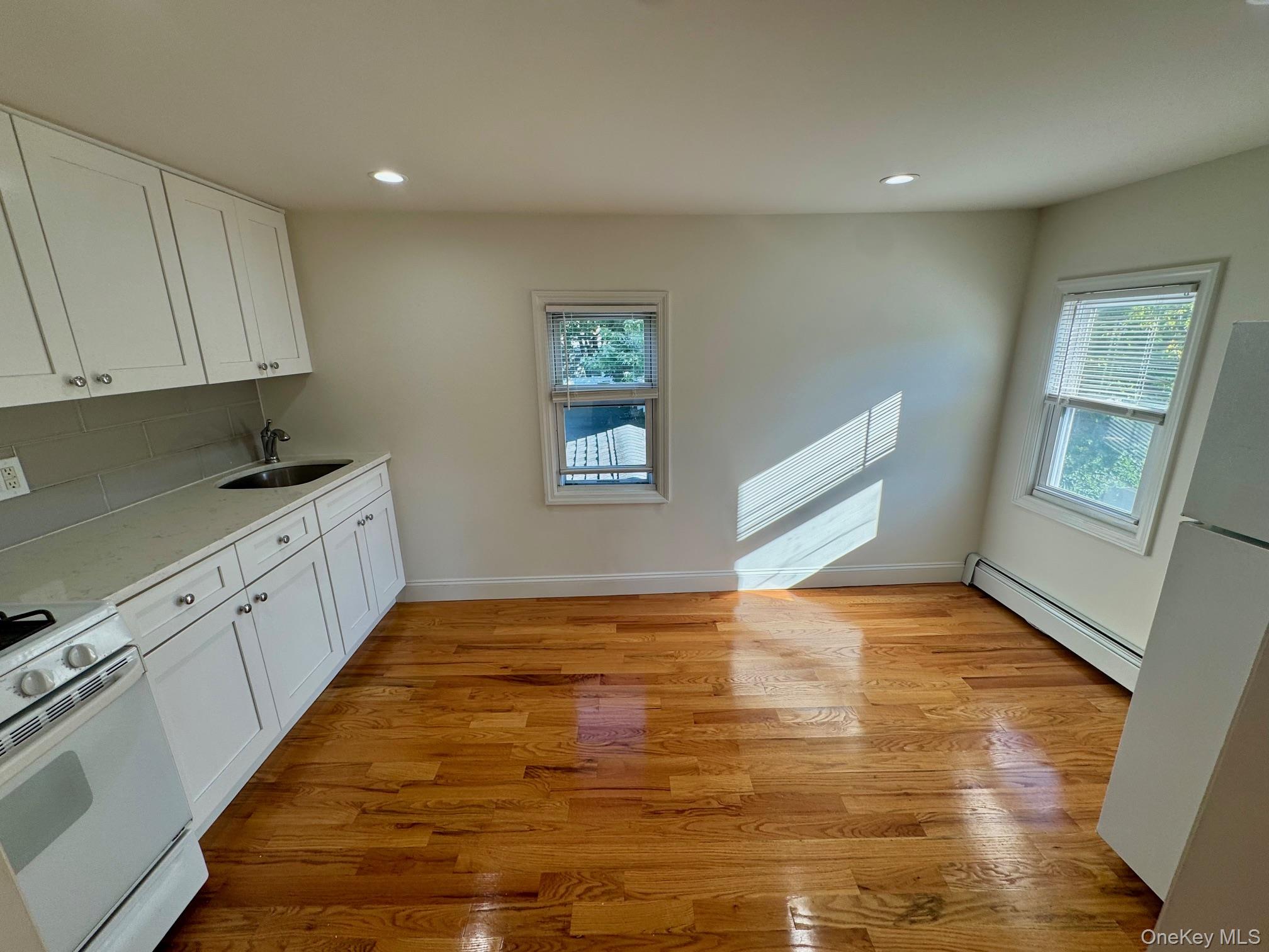 105 Burtis Street # 2, Lynbrook, NY 11563