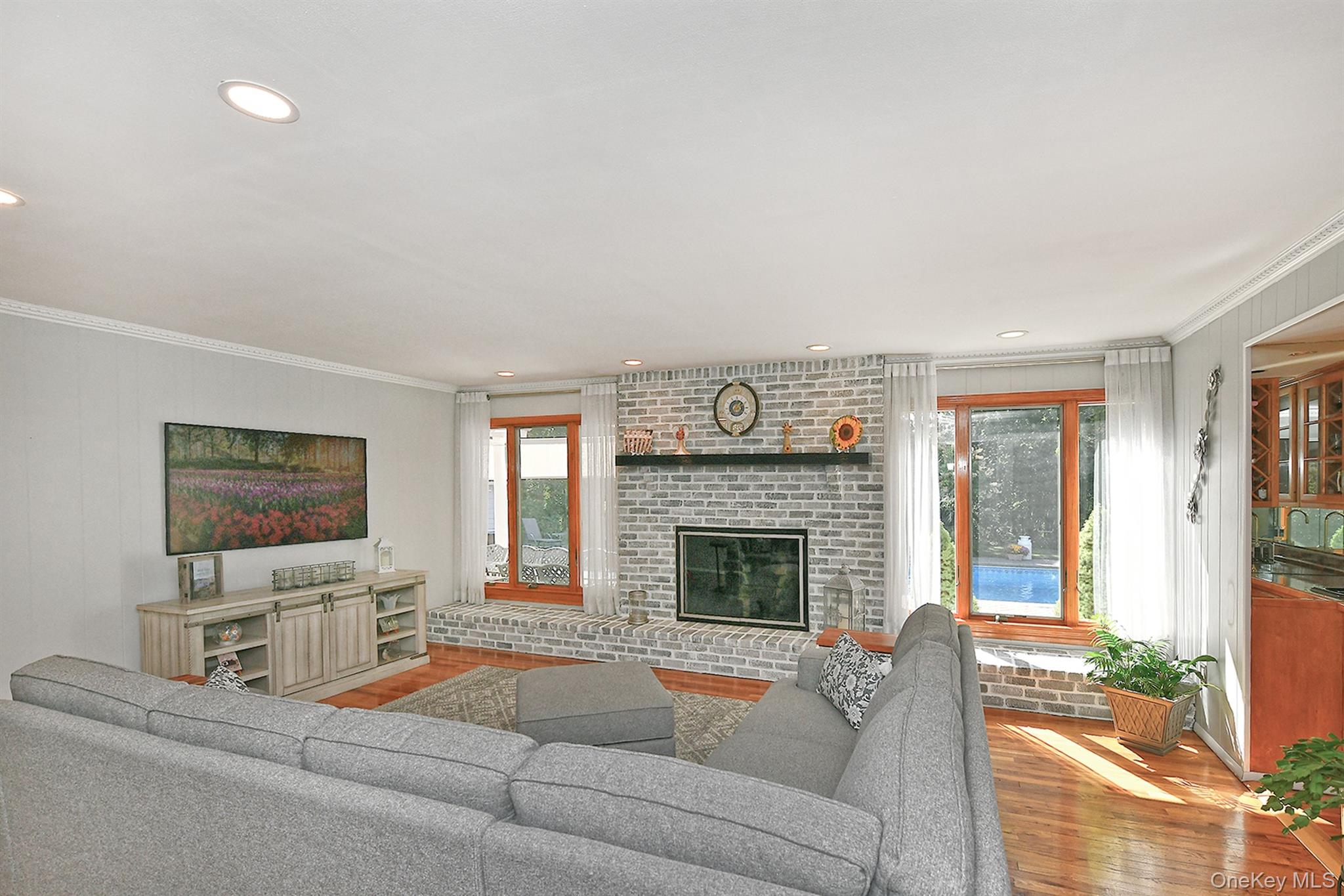 13 Green Knoll Court, Northport, NY 11768