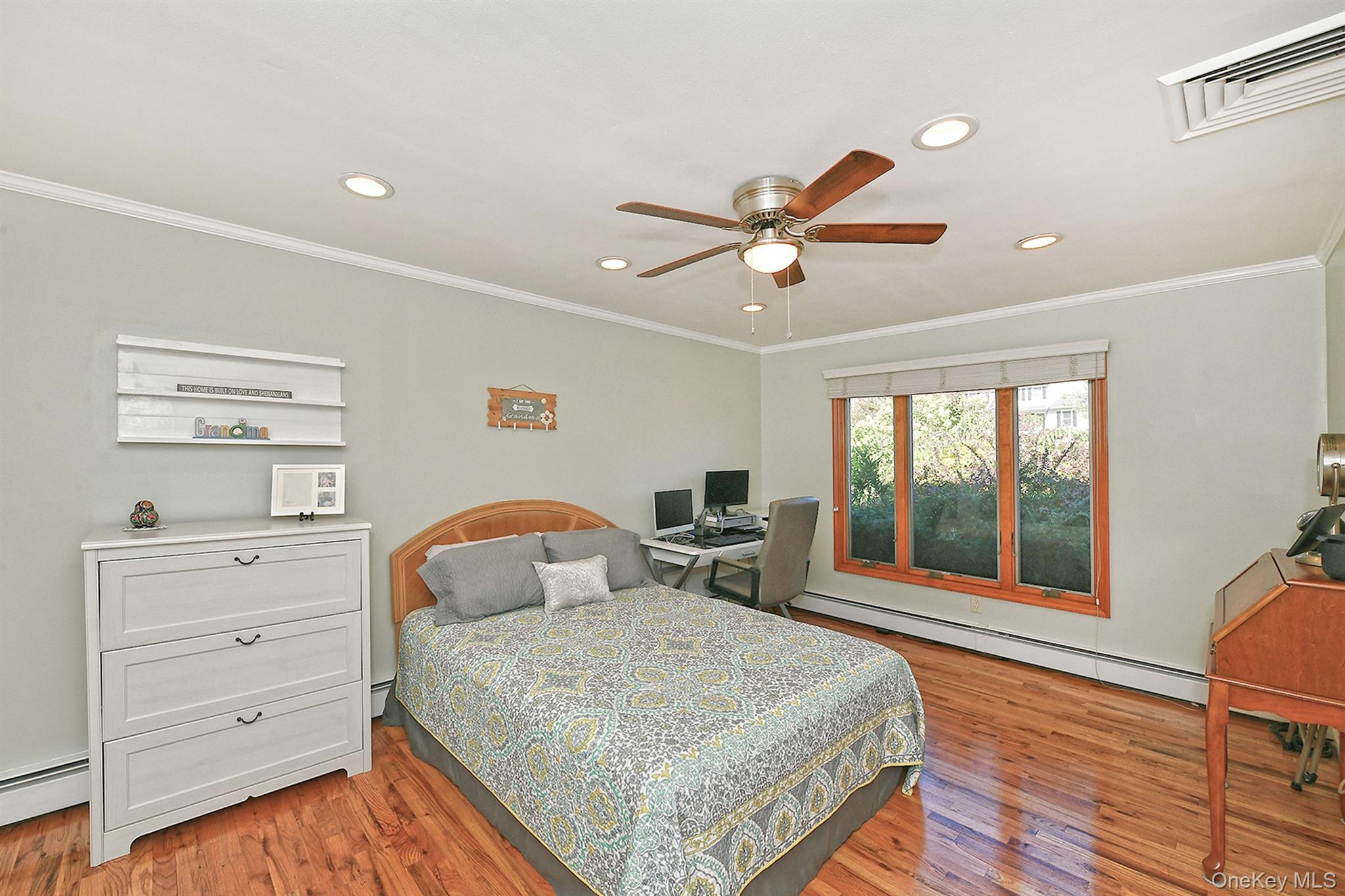 13 Green Knoll Court, Northport, NY 11768