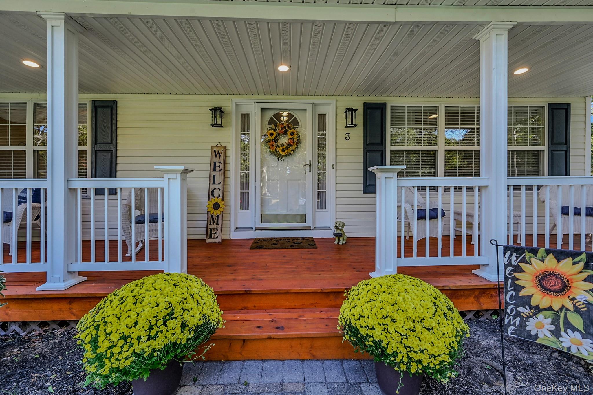 3 Farmhouse Drive, Ridge, NY 11961