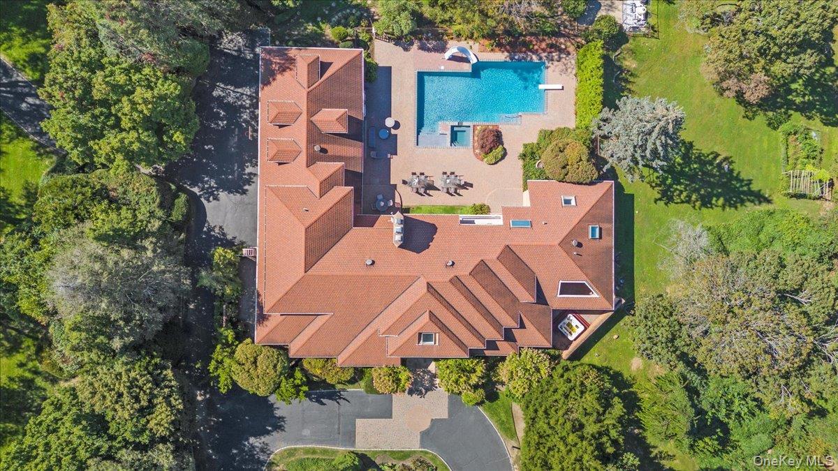 12 Ridge Court, Old Brookville, NY 11545