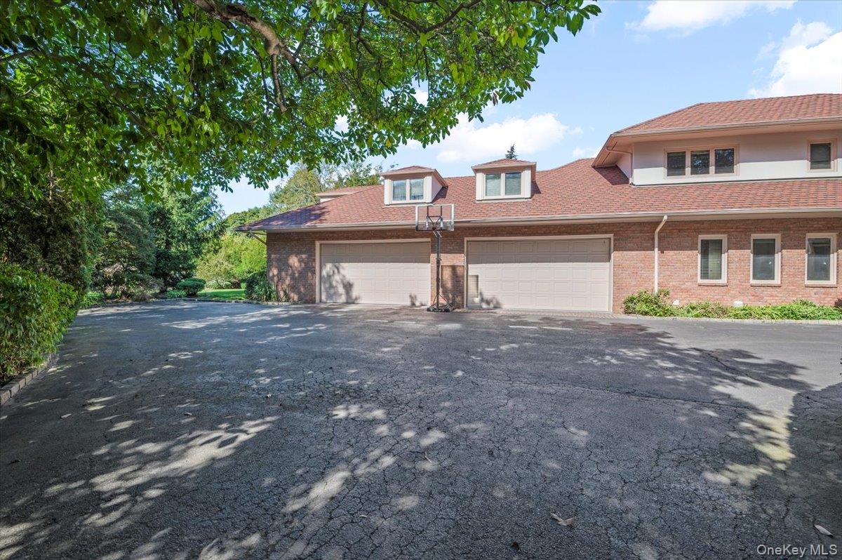 12 Ridge Court, Old Brookville, NY 11545