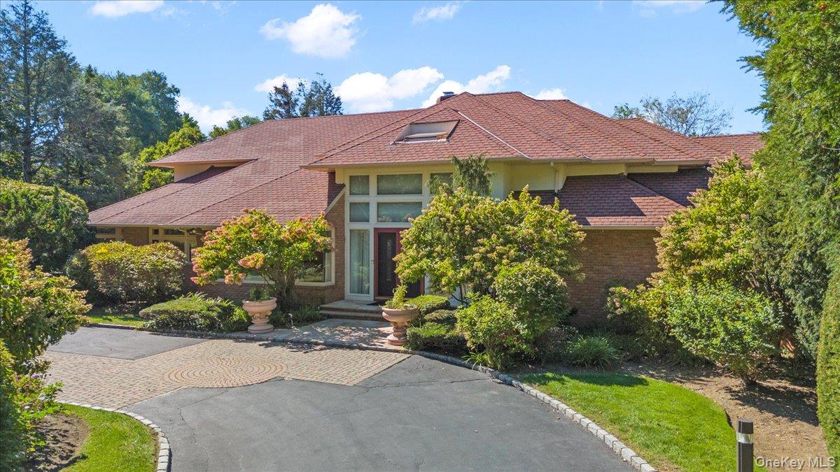 12 Ridge Court, Old Brookville, NY 11545