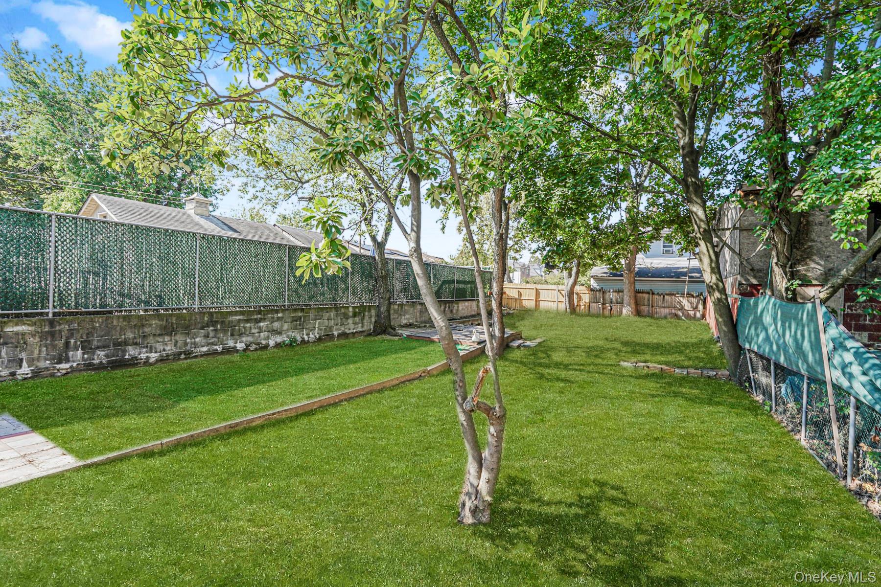 36 Lockman Avenue, Staten Island, NY 10303