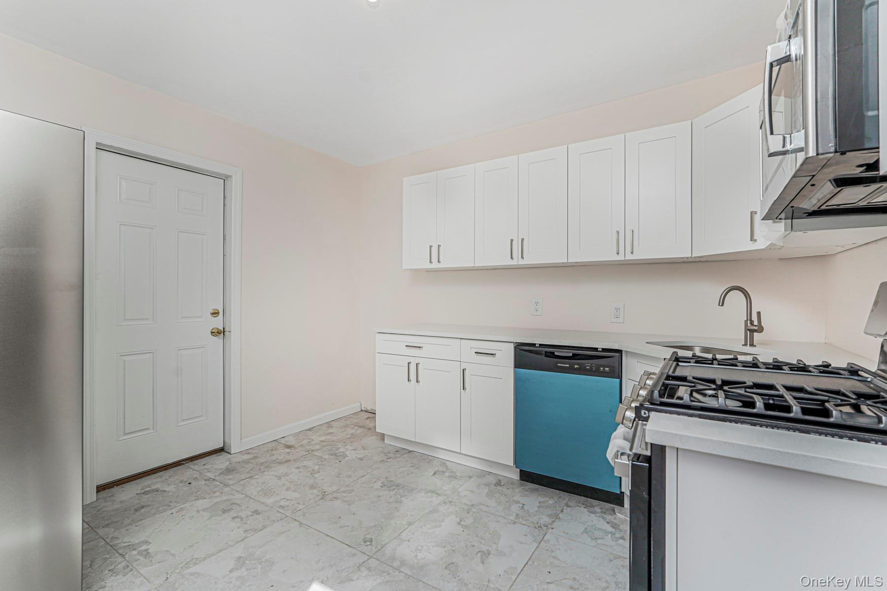 36 Lockman Avenue, Staten Island, NY 10303