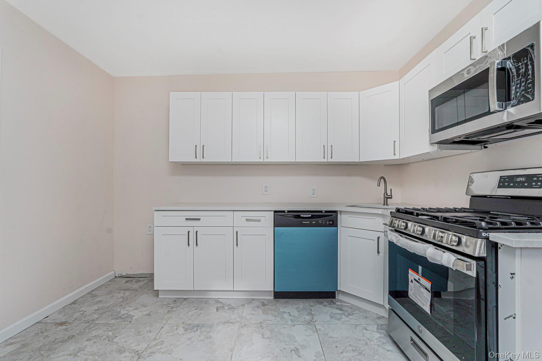 36 Lockman Avenue, Staten Island, NY 10303