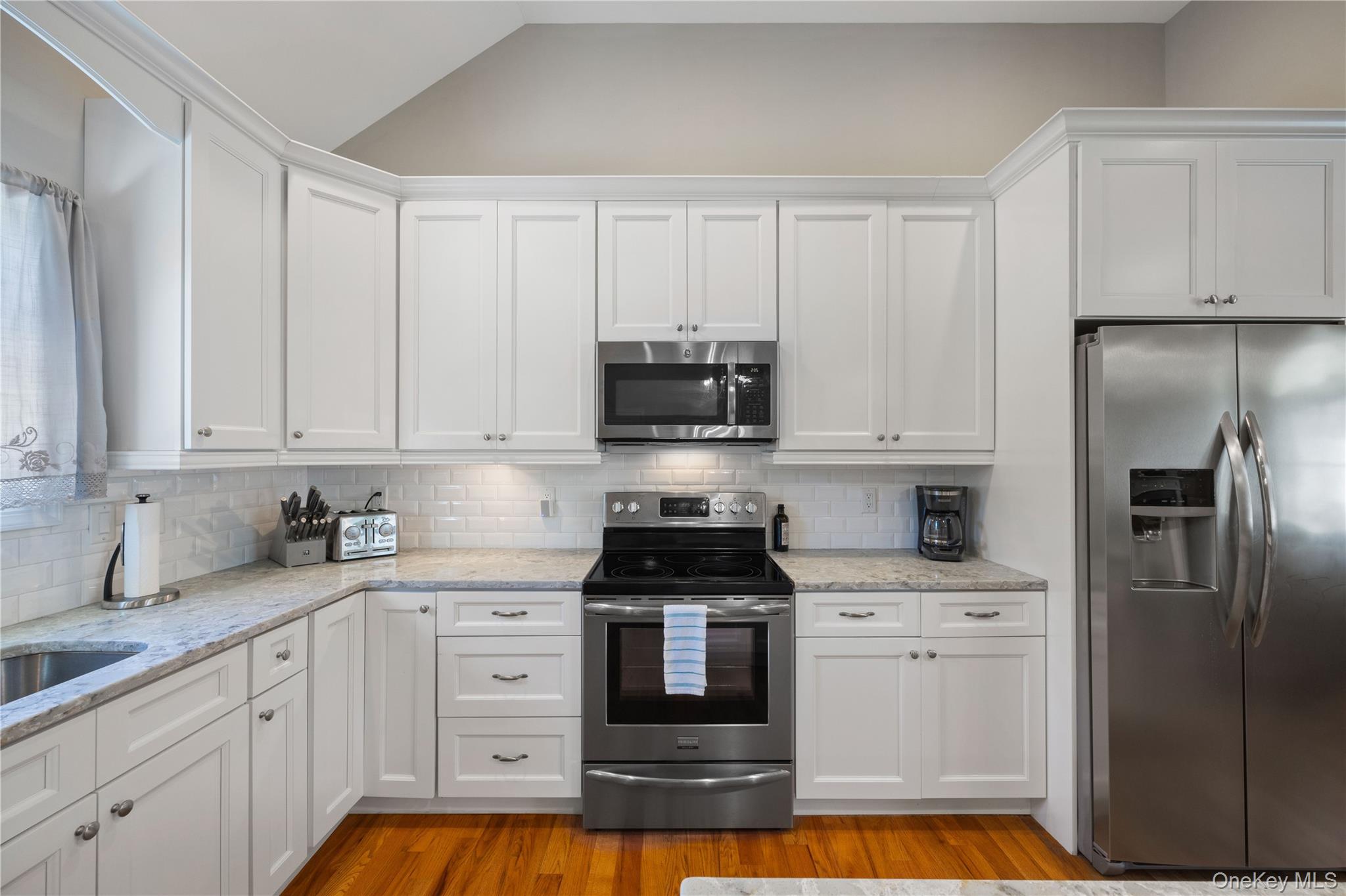 380 Homestead Way, Greenport, NY 11944