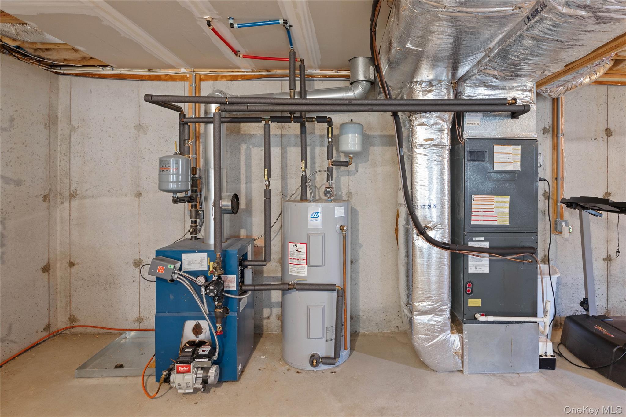 380 Homestead Way, Greenport, NY 11944