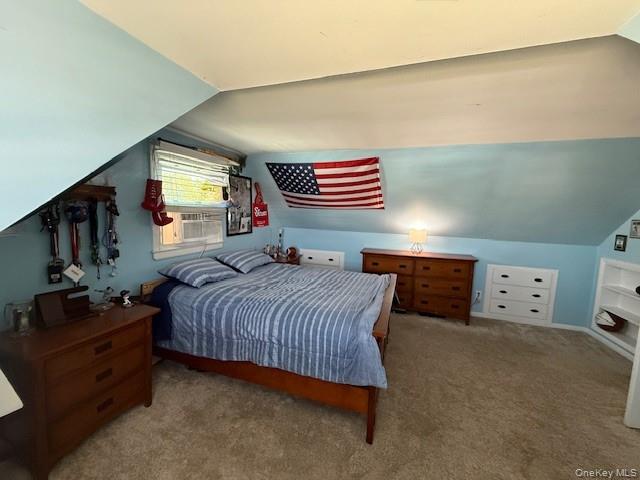 28 Lockwood Avenue, Farmingdale, NY 11735