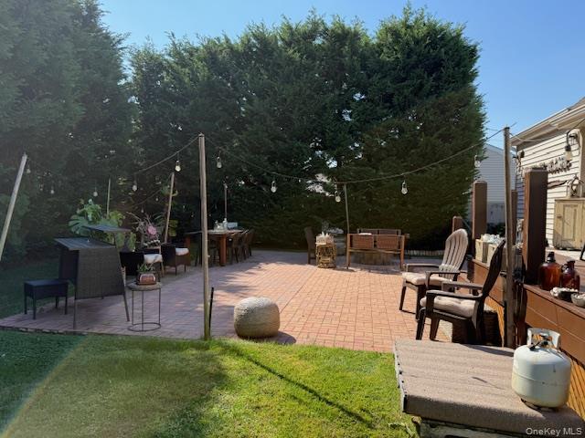 28 Lockwood Avenue, Farmingdale, NY 11735