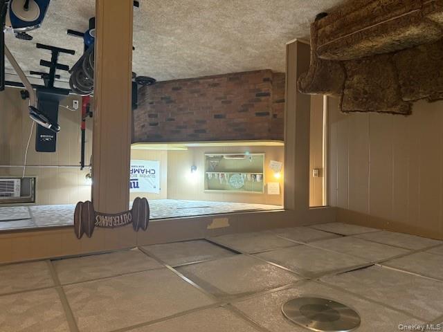 28 Lockwood Avenue, Farmingdale, NY 11735