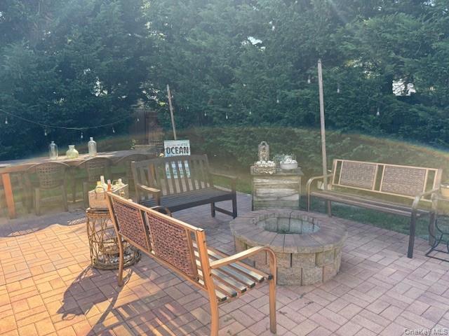 28 Lockwood Avenue, Farmingdale, NY 11735